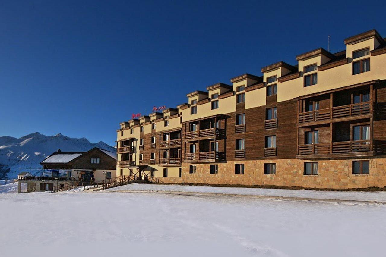 Alpina Hotel Gudauri Eksteriør billede