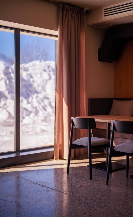 Alpina Hotel Gudauri Eksteriør billede
