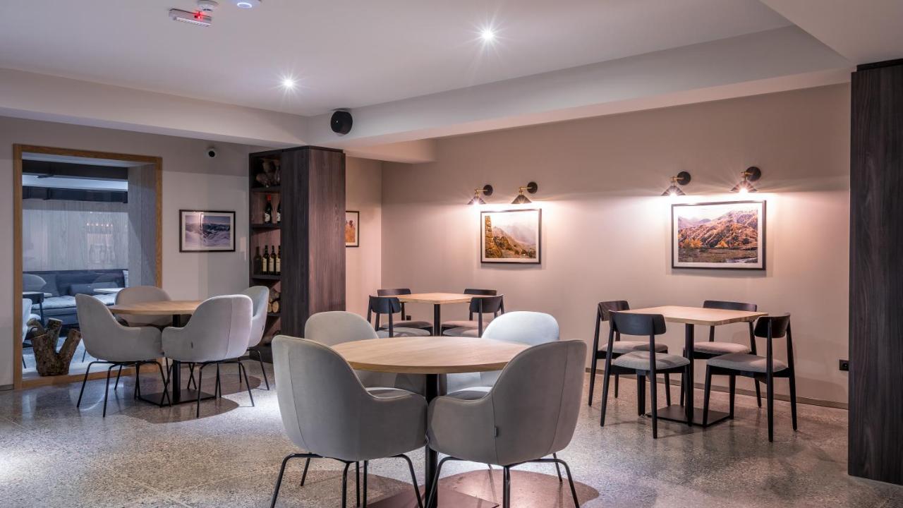 Alpina Hotel Gudauri Eksteriør billede