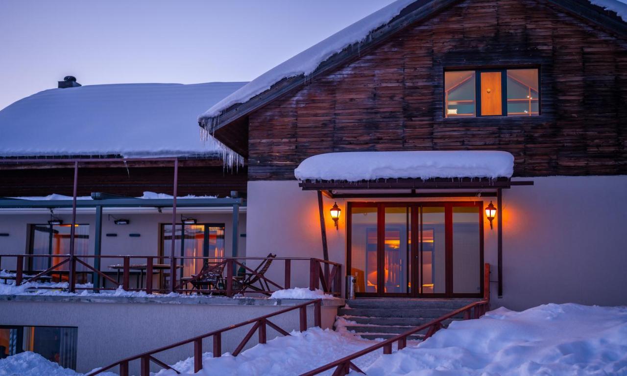Alpina Hotel Gudauri Eksteriør billede