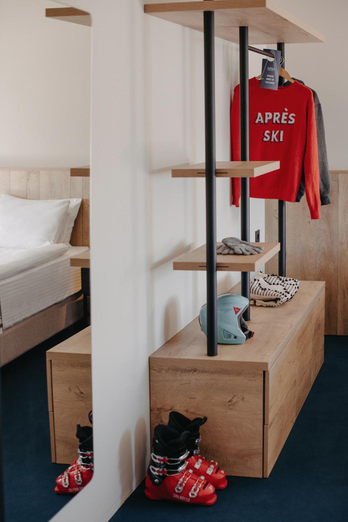 Alpina Hotel Gudauri Eksteriør billede