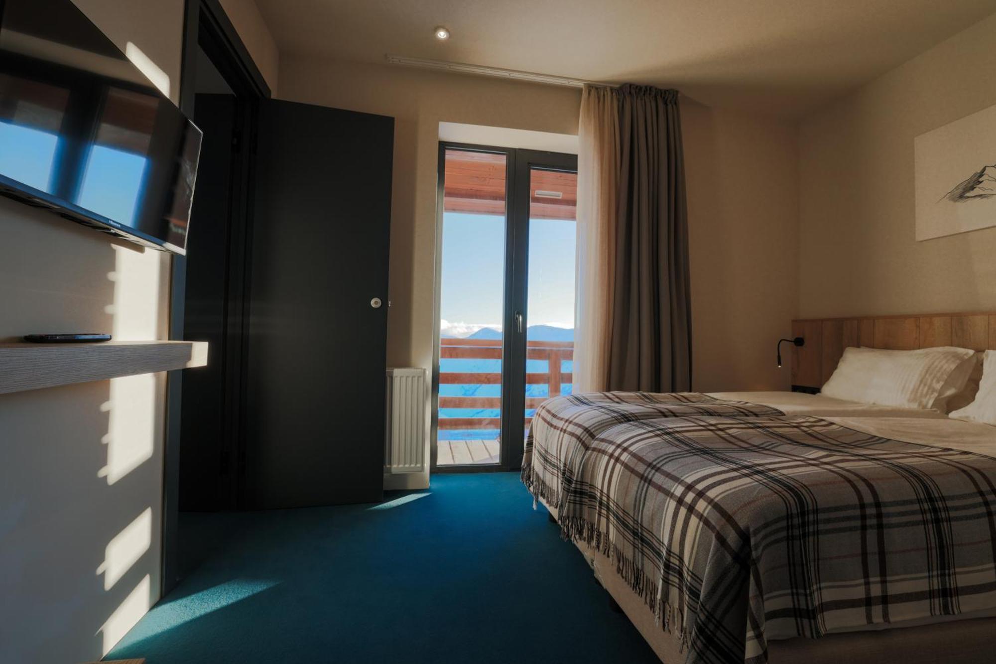 Alpina Hotel Gudauri Eksteriør billede
