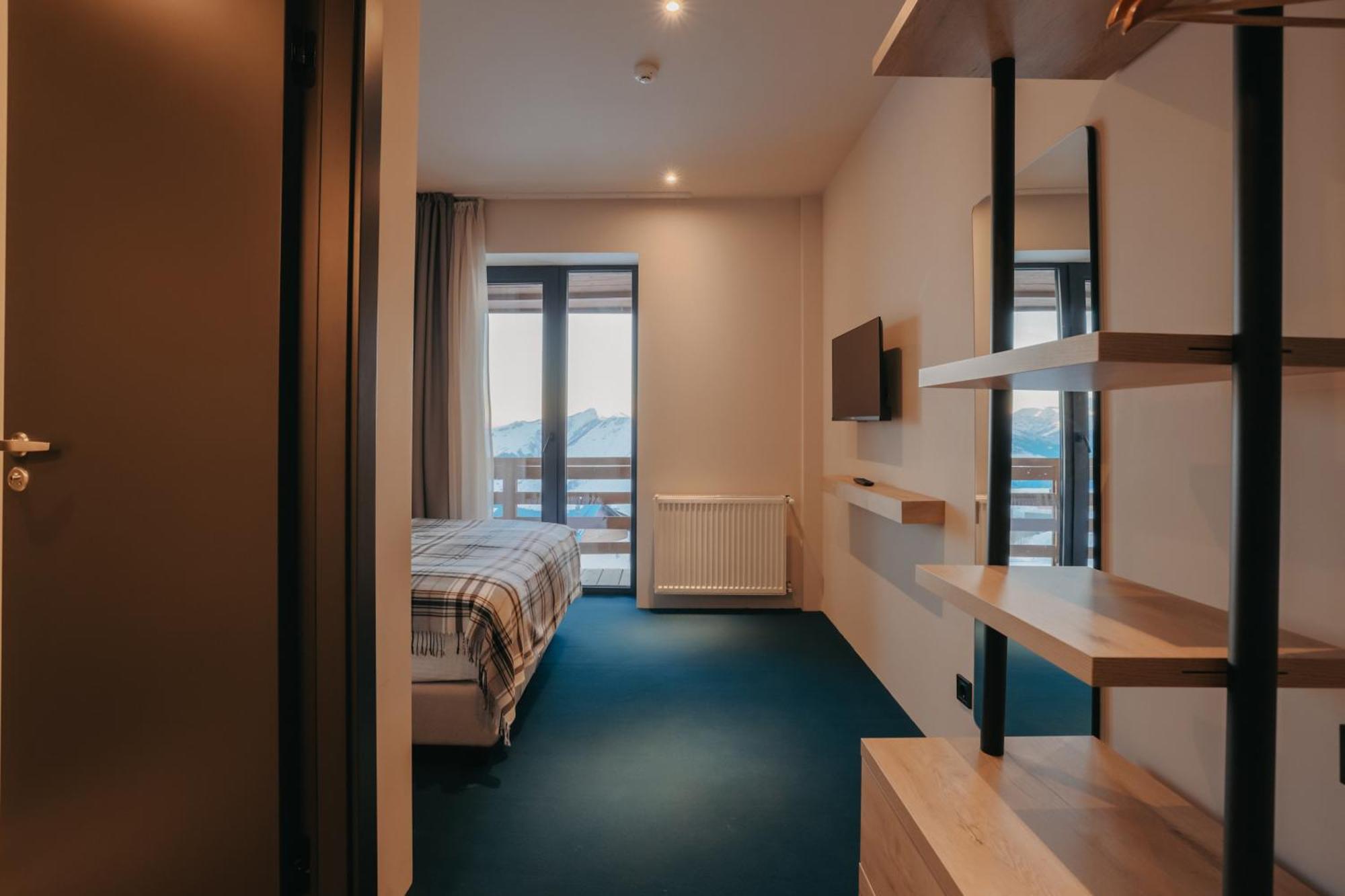 Alpina Hotel Gudauri Eksteriør billede