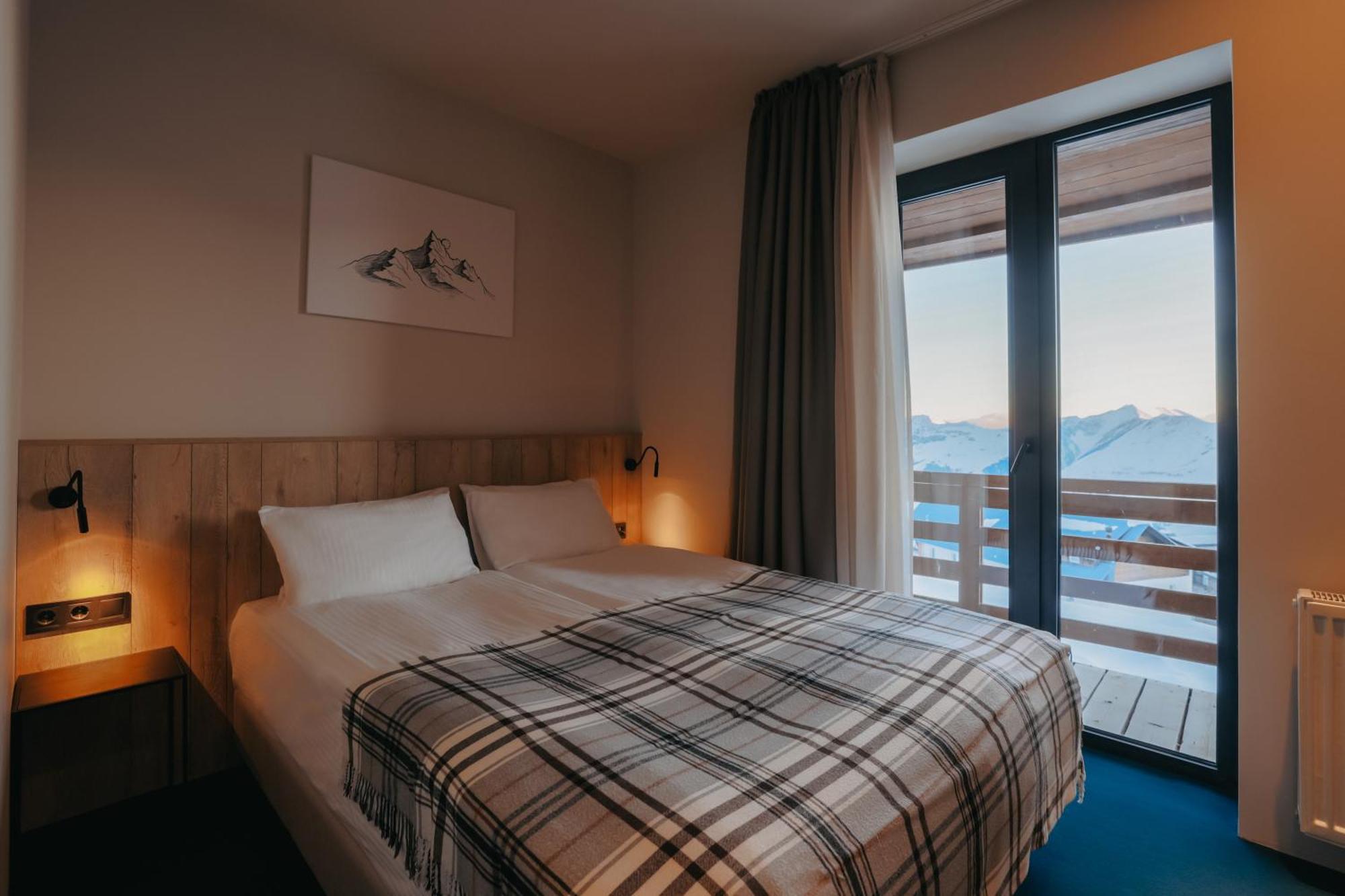 Alpina Hotel Gudauri Eksteriør billede