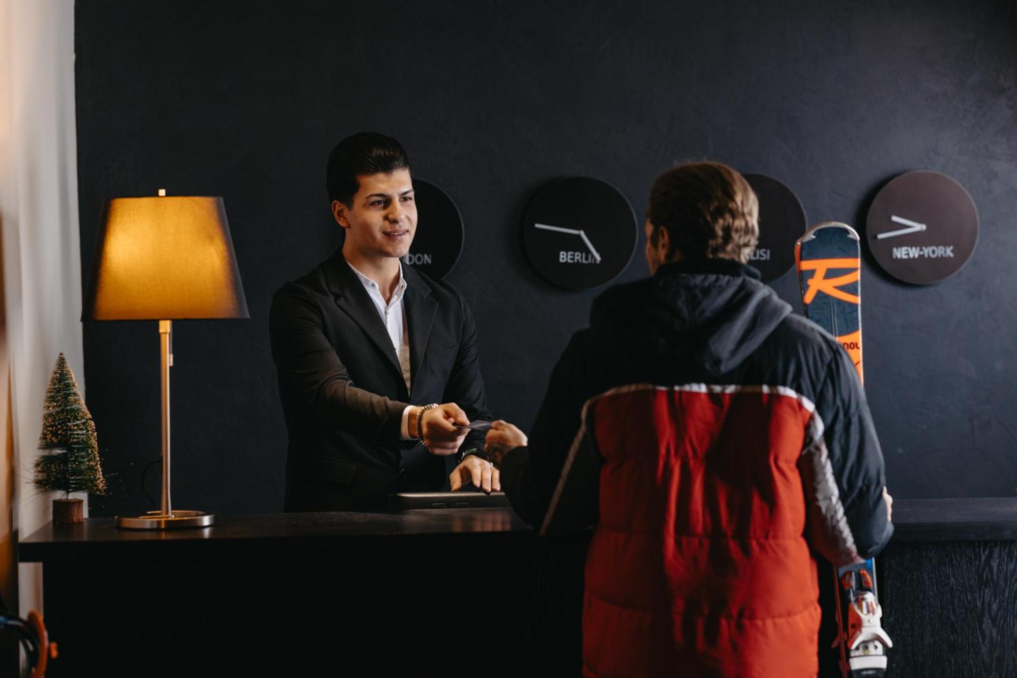Alpina Hotel Gudauri Eksteriør billede