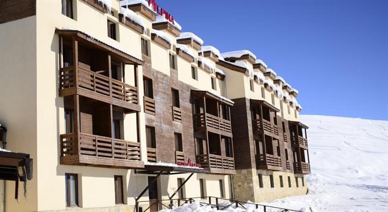Alpina Hotel Gudauri Eksteriør billede